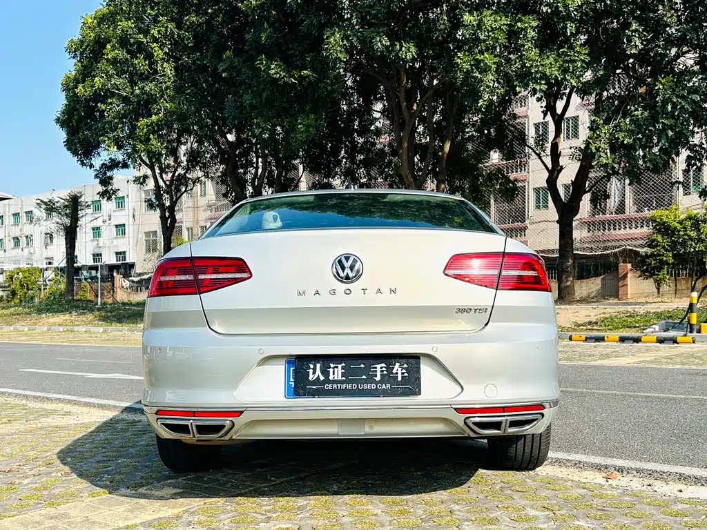 VOLKSWAGEN MAGOTAN