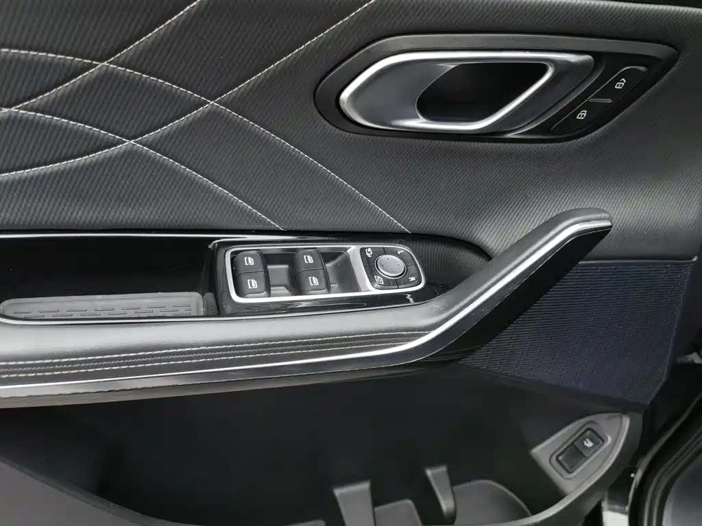 MAXUS G90 — миниатюра 9
