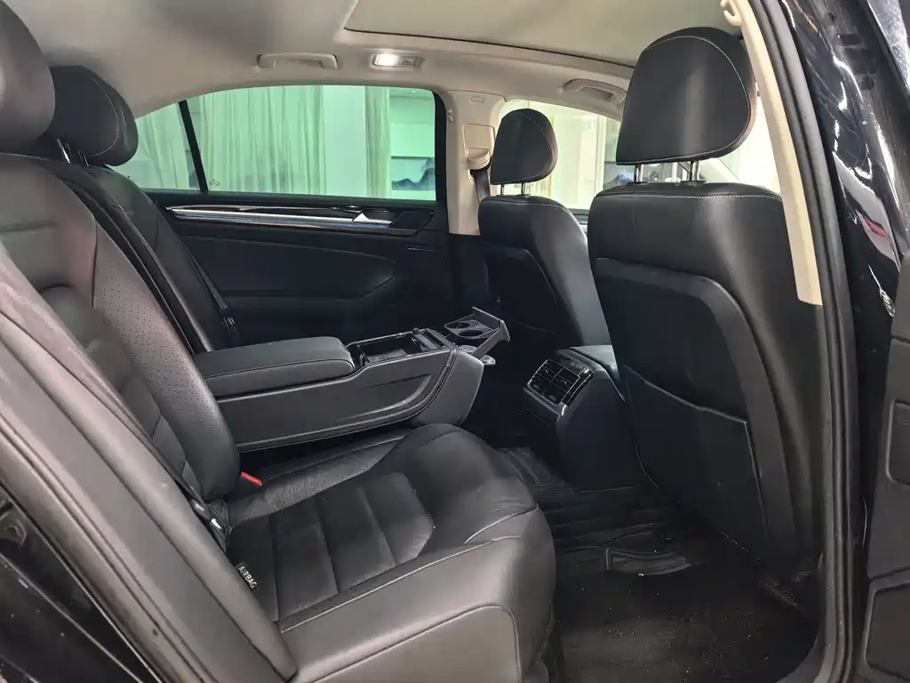 Volkswagen Phideon — миниатюра 15
