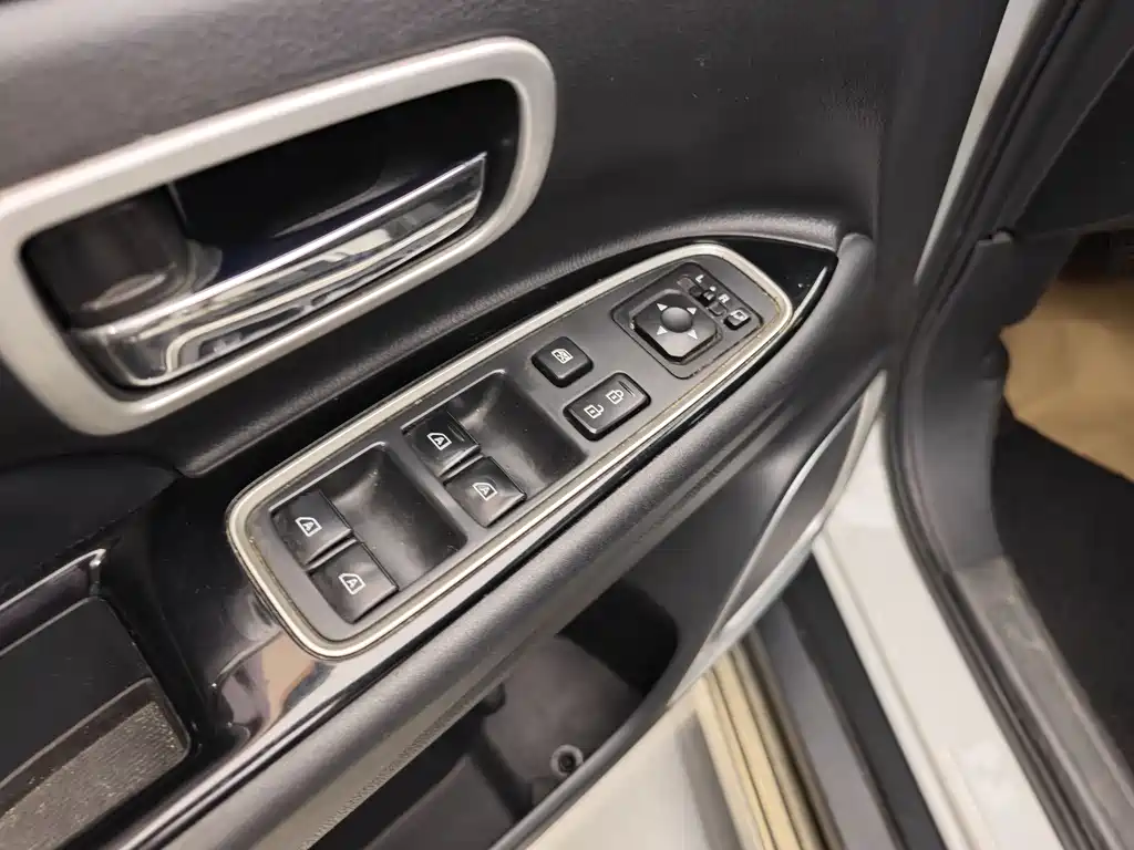 Mitsubishi Outlander 2019 2.0L Enjoy 5 мест VI