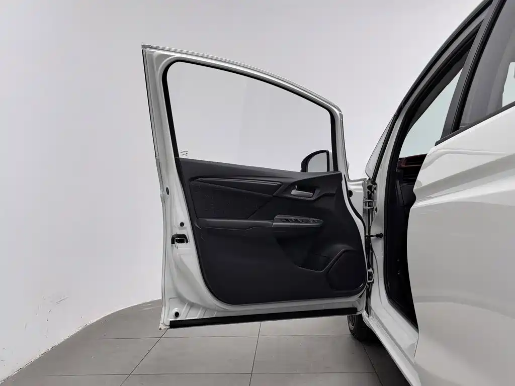 Honda Fit — миниатюра 8
