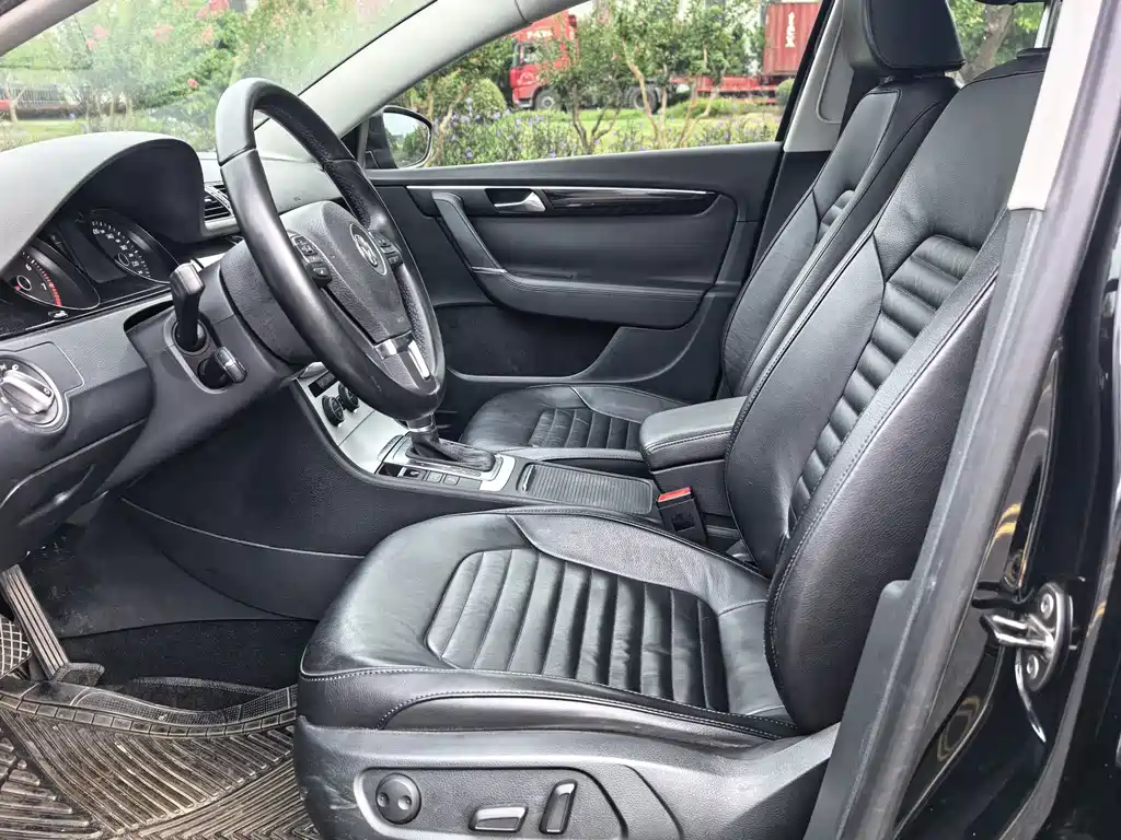 Volkswagen Magotan — миниатюра 4