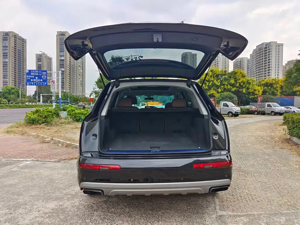 Audi Q7 — миниатюра 17