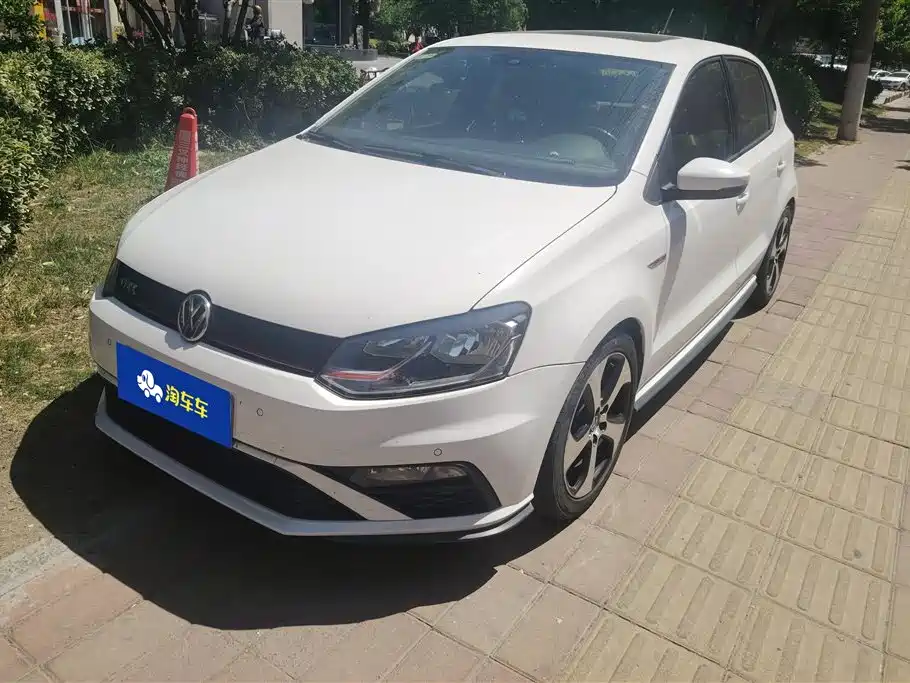 Volkswagen Polo 2015