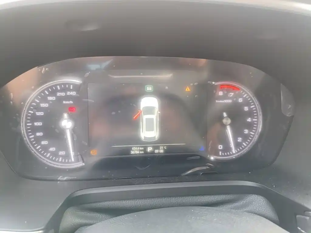 Roewe RX5 — миниатюра 12