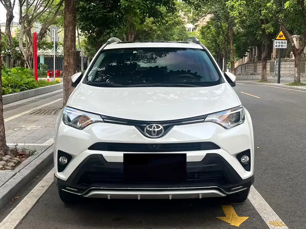 Toyota RAV4 — миниатюра 2