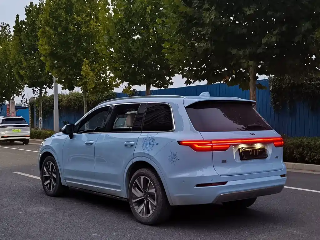 Li Auto Li ONE — миниатюра 11
