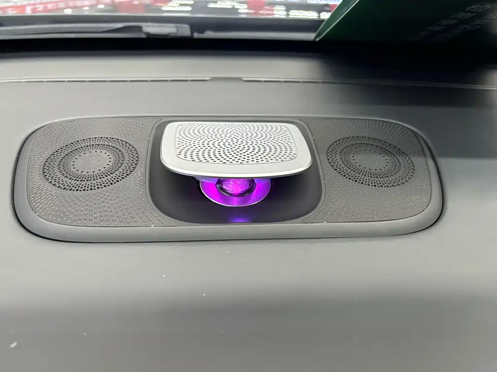 Li Auto Li ONE — миниатюра 8