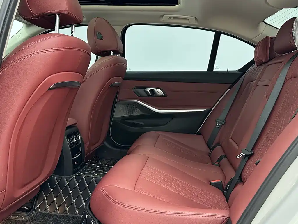 BMW 3 Series — миниатюра 8