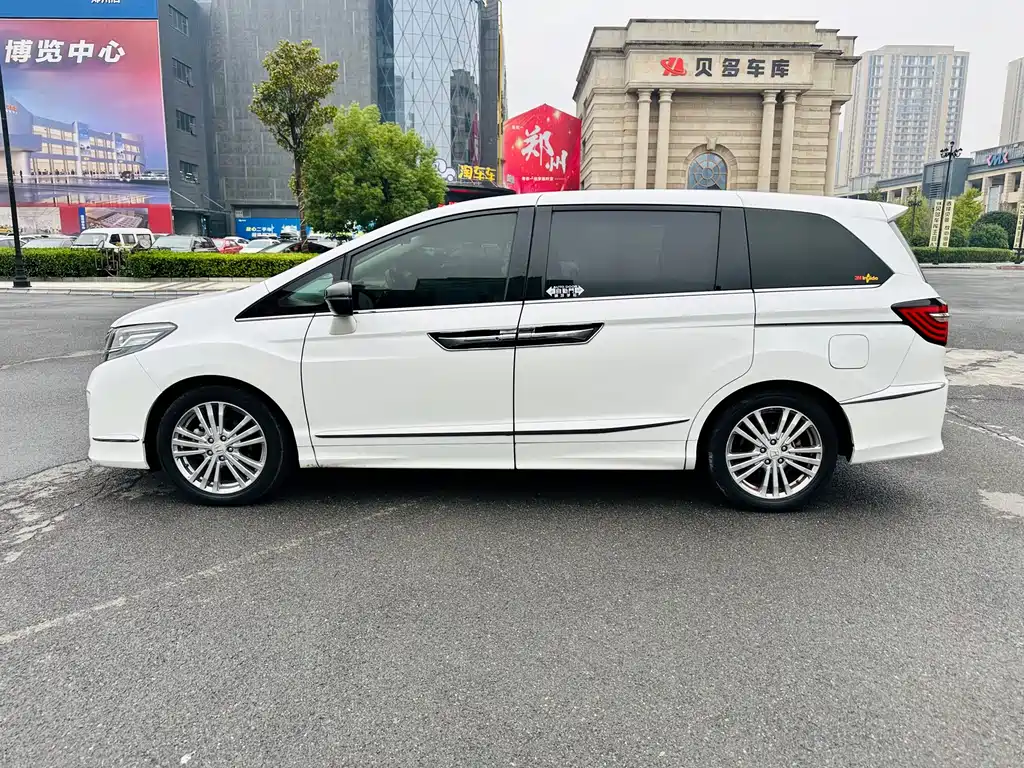 Honda Elysion — миниатюра 2