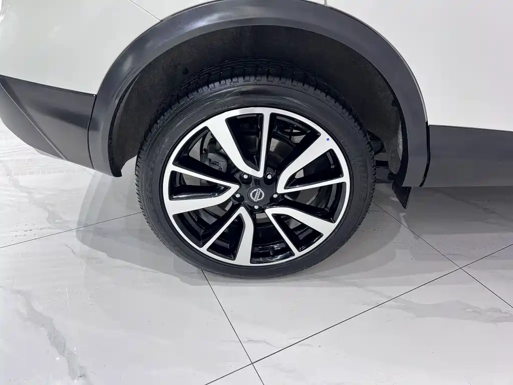 Nissan Qashqai — миниатюра 19