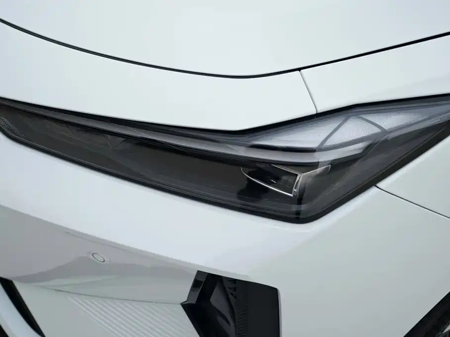 Changan UNI-V iDD — миниатюра 13