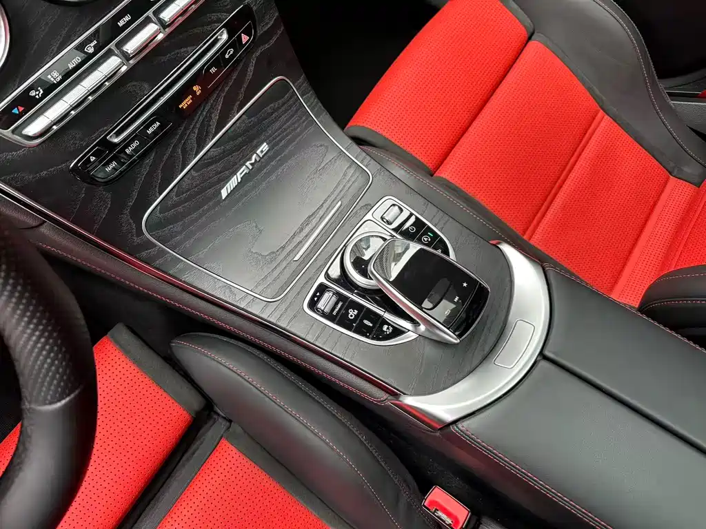 MERCEDES-BENZ GLC AMG