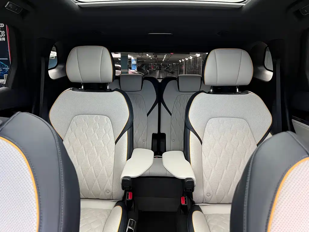 BYD Tang New Energy — миниатюра 19