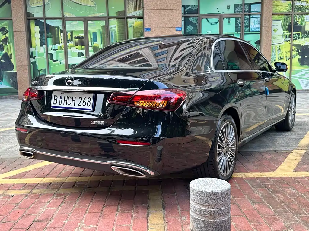 Mercedes-Benz E-Class — миниатюра 4