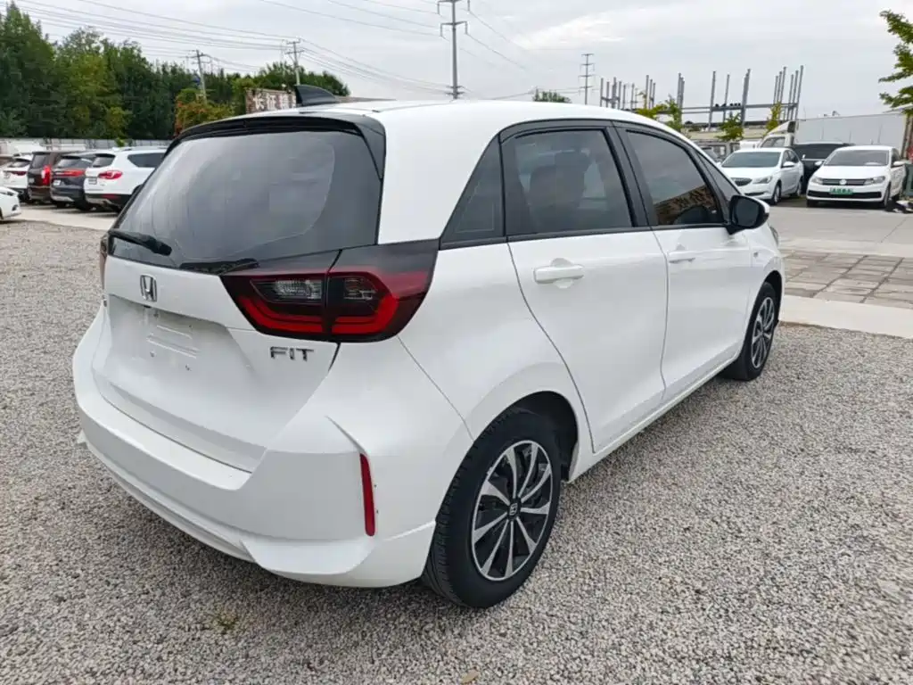 Honda Fit — миниатюра 7