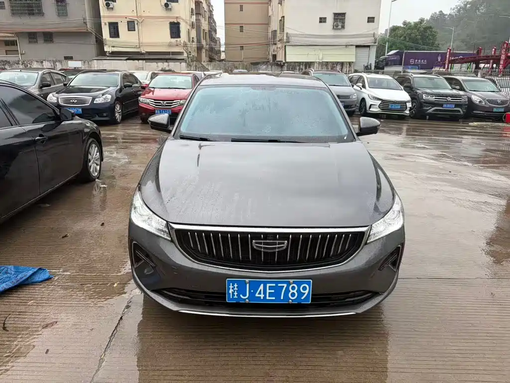 Geely Emgrand 2023