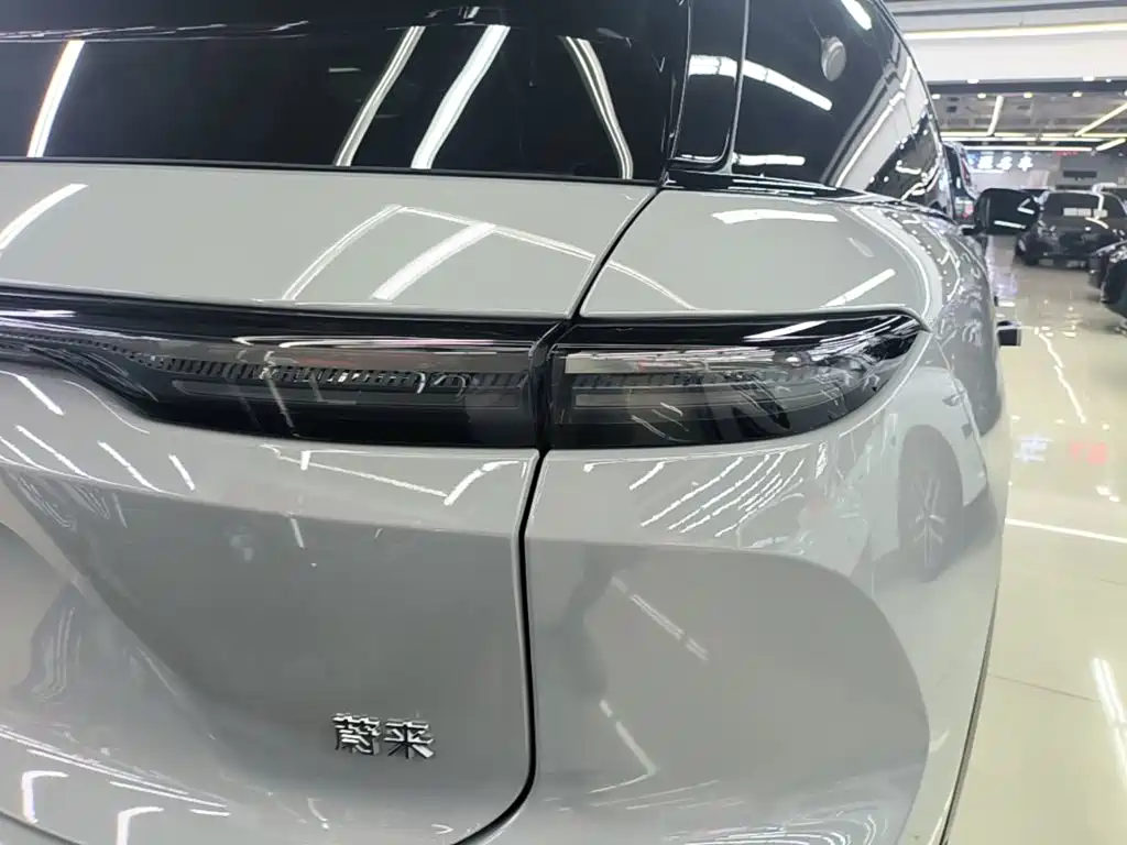 NIO ES6 — миниатюра 8