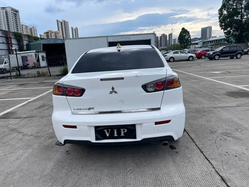 Mitsubishi Lancer EX — миниатюра 6