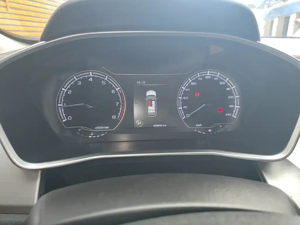Geely Binyue - фото 12