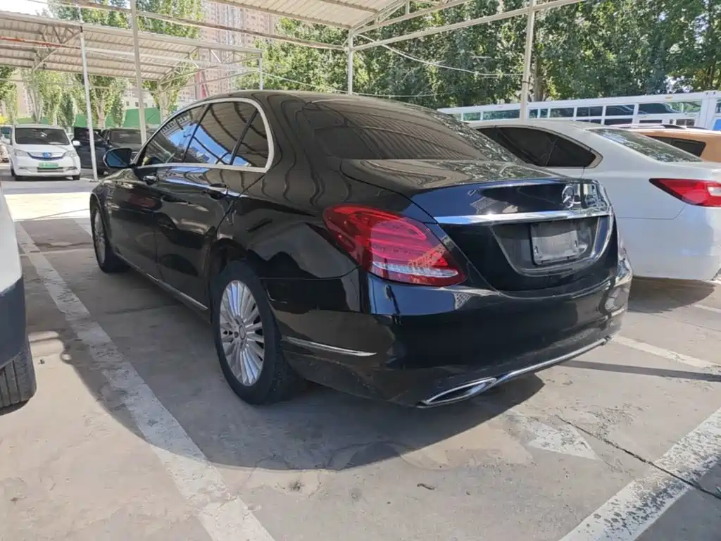 Mercedes-Benz C-Class — миниатюра 5