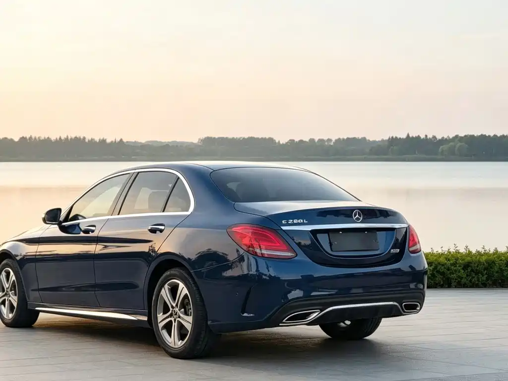 Mercedes-Benz C-Class — миниатюра 7
