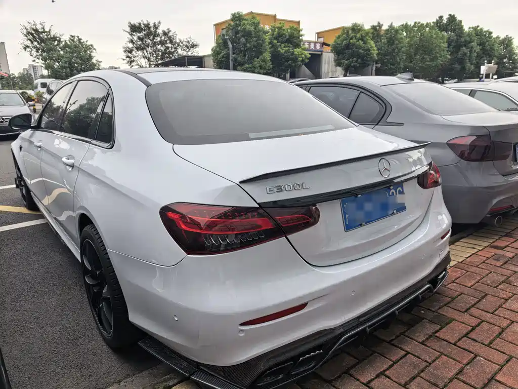Mercedes-Benz E-Class — миниатюра 15