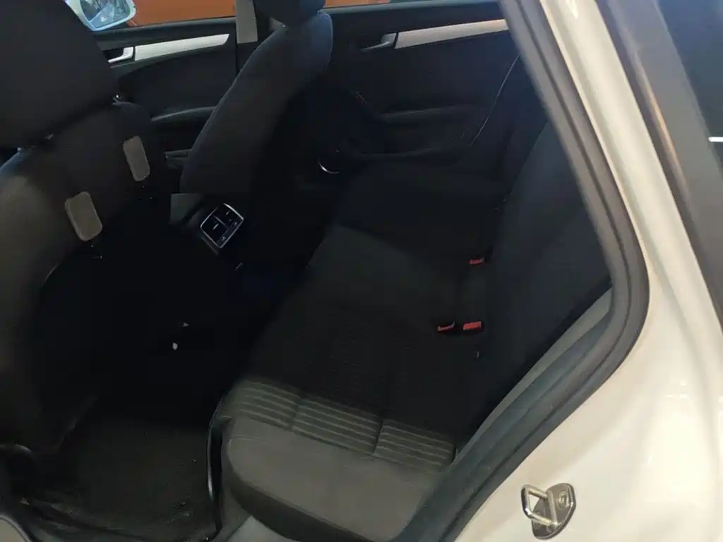 Audi A4L — миниатюра 17