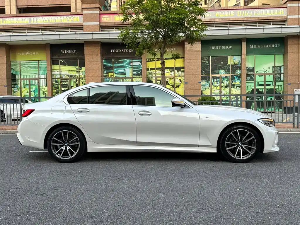 BMW 3 Series — миниатюра 8