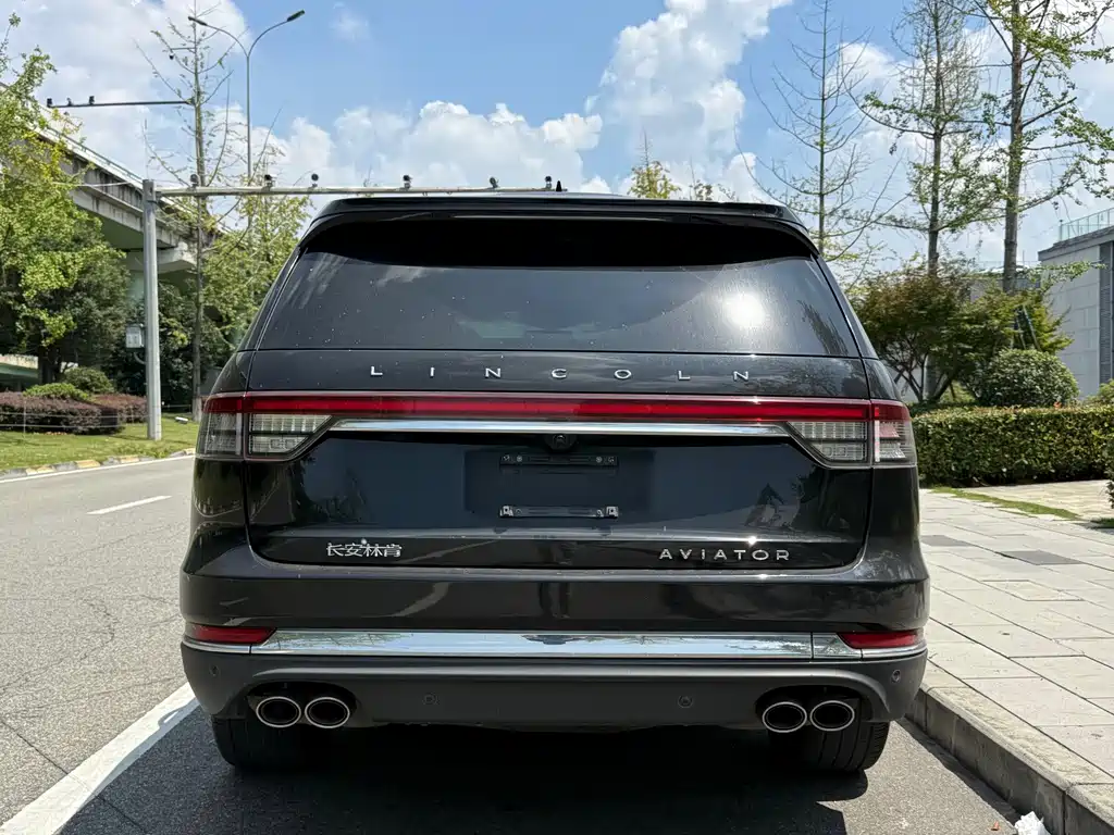 Lincoln Aviator — миниатюра 8