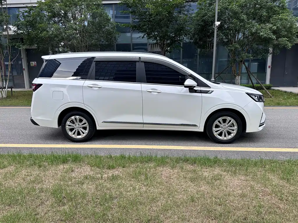 Wuling Jiachen 1.5T CVT Smart Luxury Type, фото 4