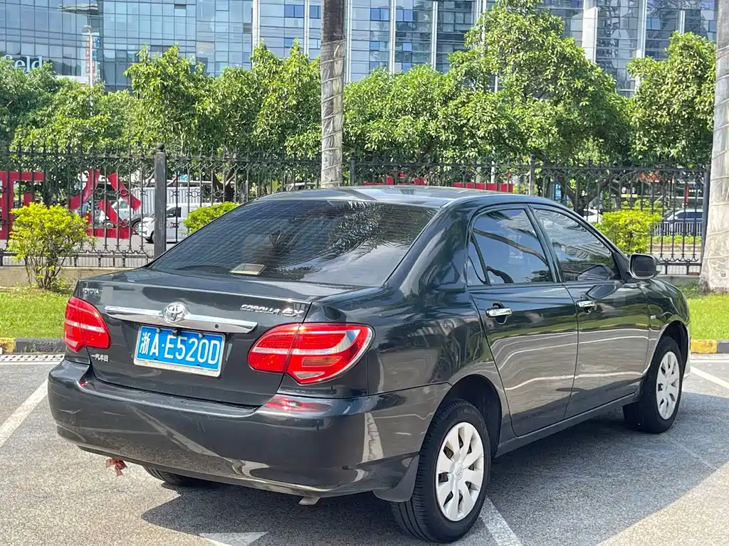 Toyota Corolla — миниатюра 4