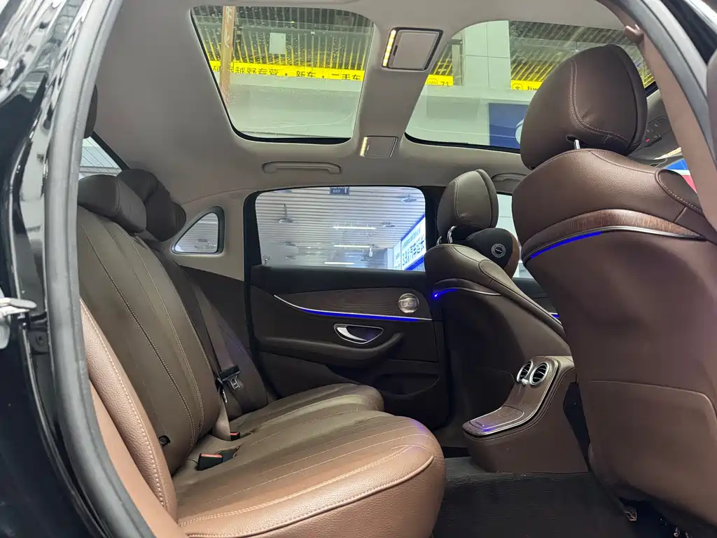 MERCEDES-BENZ E CLASS