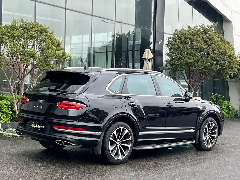 Bentley Bentayga — миниатюра 10