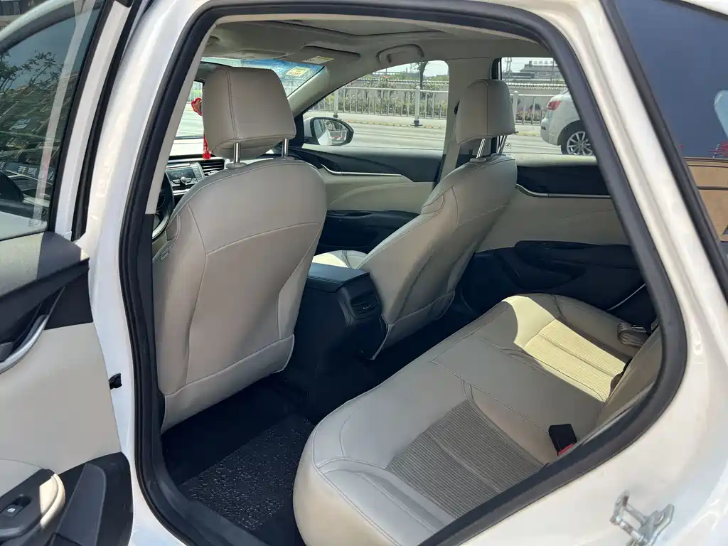 Buick Excelle — миниатюра 8