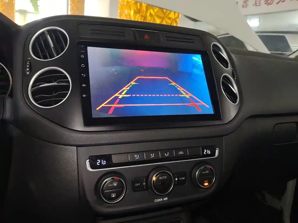 Volkswagen Tiguan — миниатюра 13