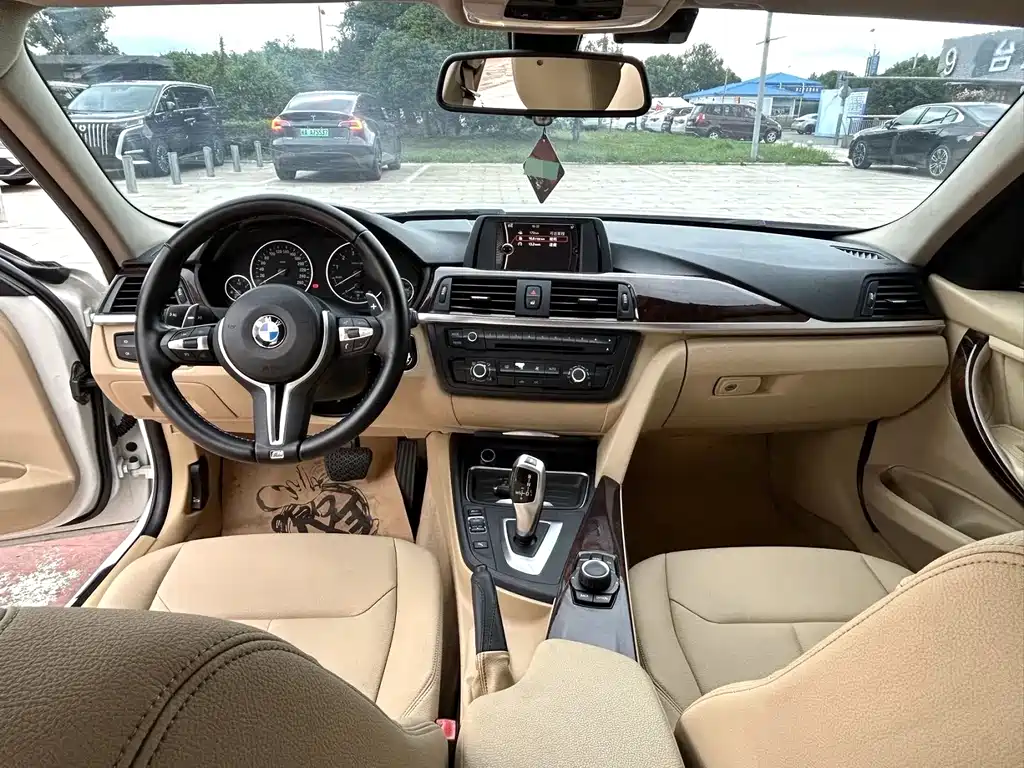 BMW 3 Series — миниатюра 8