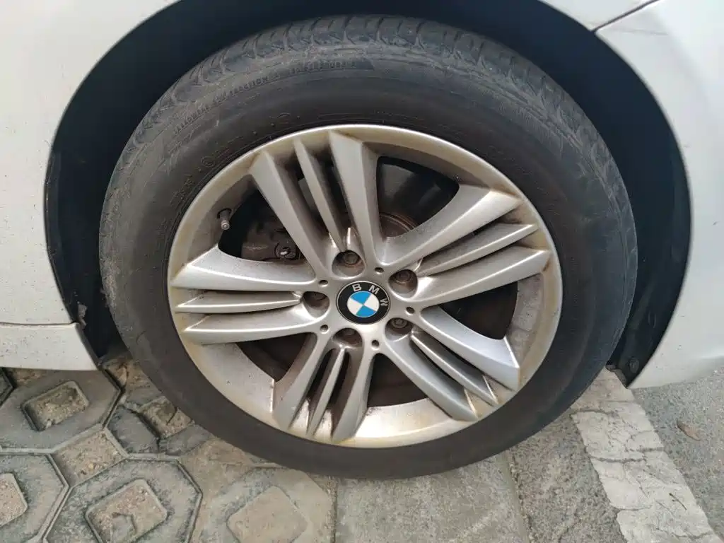 BMW 3 Series — миниатюра 25