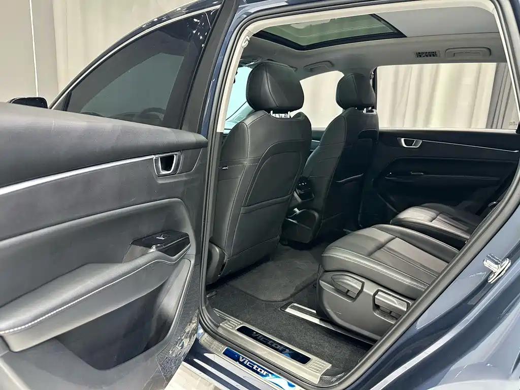 Wuling Victory — миниатюра 14