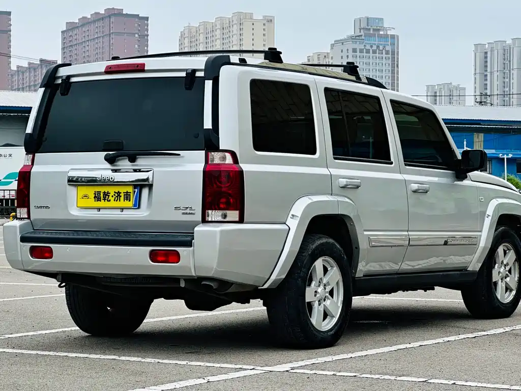 Jeep Commander Classic — миниатюра 5