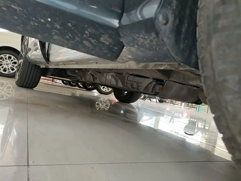 Roewe RX5 New Energy — миниатюра 21