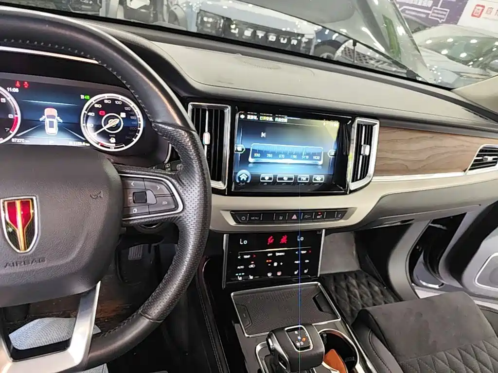 Hongqi Hongqi HS7 — миниатюра 10