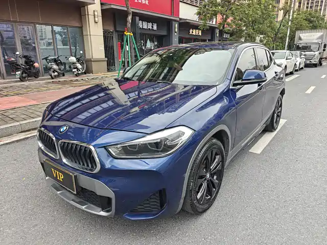 BMW X2
