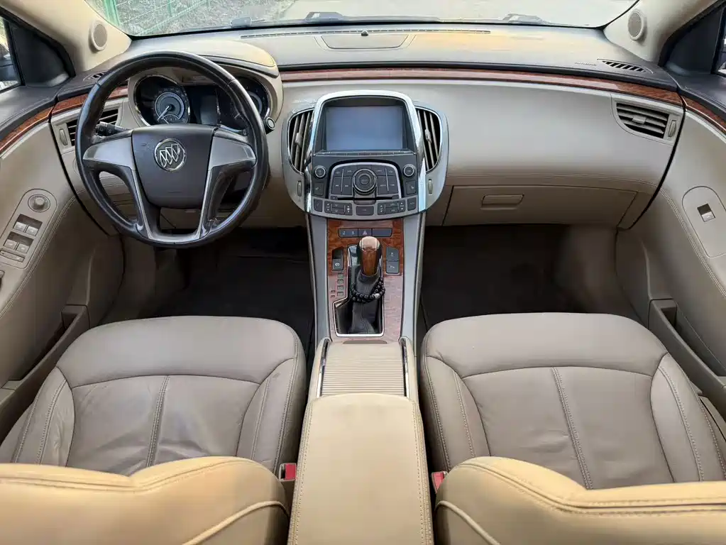 Buick LaCrosse — миниатюра 6