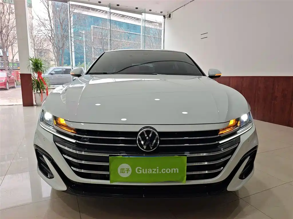 Volkswagen FAW - Passat CC CC 2025 330TSI