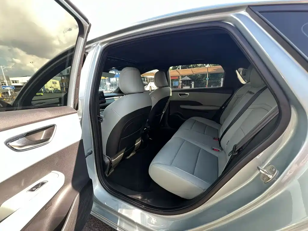 Roewe D6 — миниатюра 6