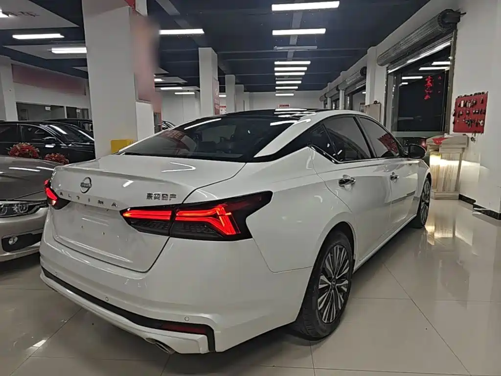 Nissan Teana — миниатюра 7