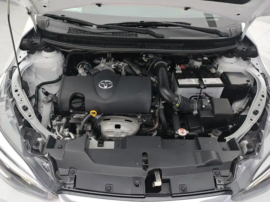Toyota Yaris L — миниатюра 10