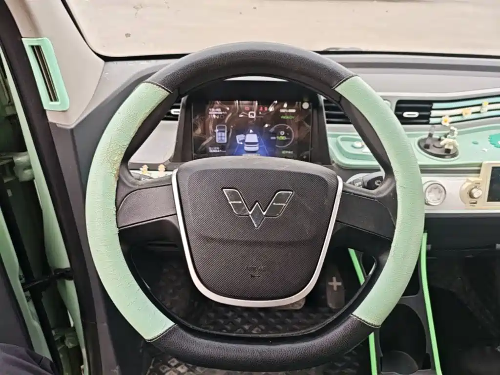 Wuling MINIEV — миниатюра 11