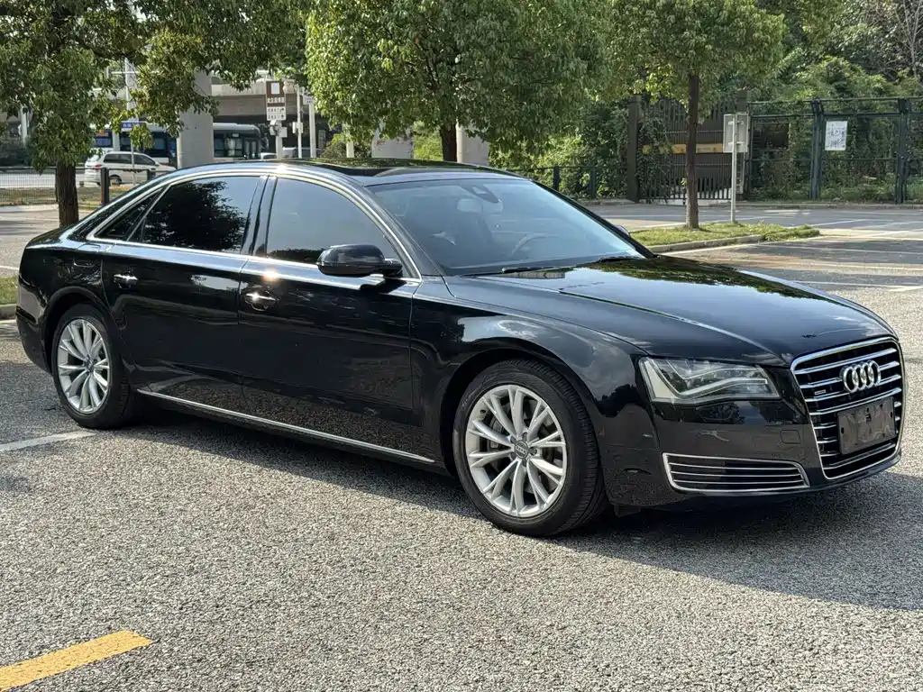 Audi A8 — миниатюра 2